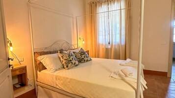 Habitación doble superior, 1 cama Queen size, vista al jardín | Wifi gratis