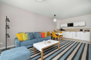 TV, offices - Family Apartment | Parking | Close to the Beach (Międzyzdroje)
