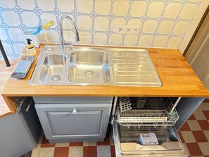 Unclassified image, 3 of 17, button - Katzenbachlaedle- Living in the former café (Rottenburg am Neckar)