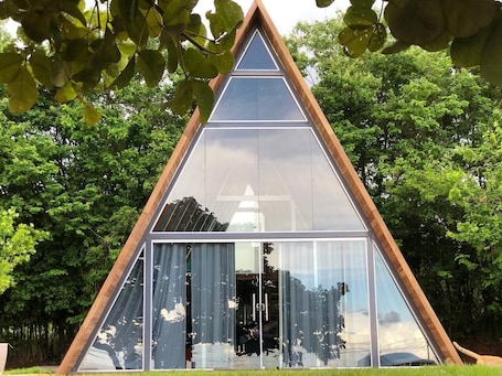 Exterior. Dream Cabin! The Chalé Experience frame house!