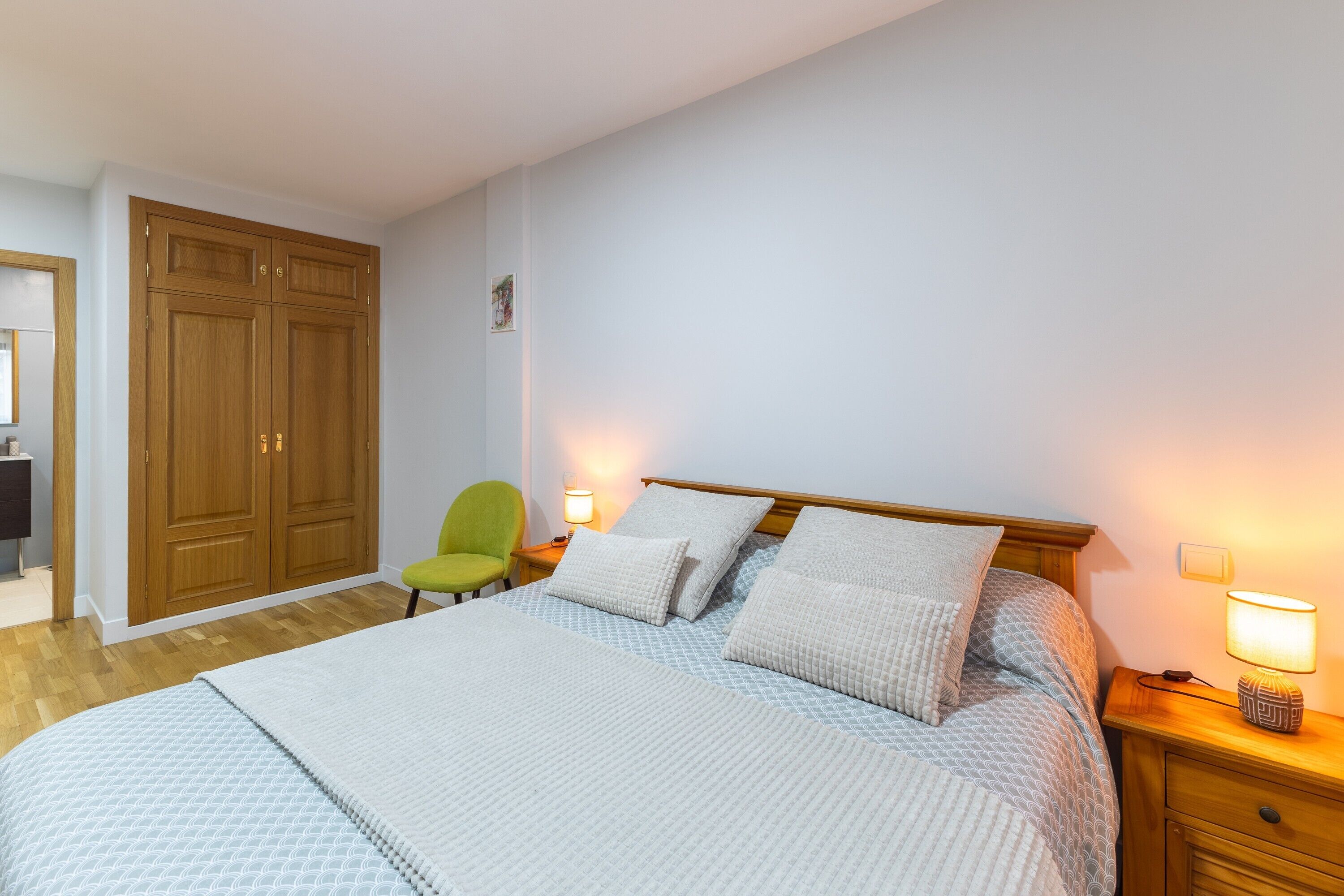 3 Schlafzimmer, Bügeleisen/Bügelbrett, WLAN, Bettwäsche