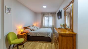 3 chambres, fer et planche à repasser, Wi-Fi, literie fournie