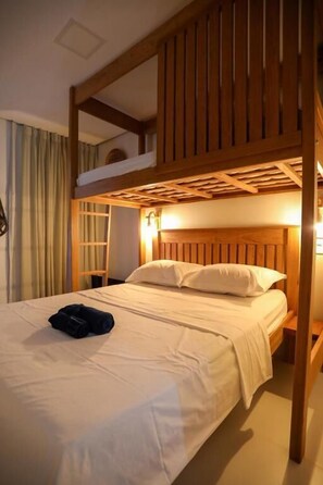 Blackout curtains, iron/ironing board, free WiFi, wheelchair access - Na Casa Hostel (Manaus)