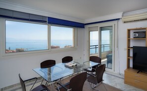 Dining - Beachfront Complex El Coloso views, swimming pools, parking, Benalmadena Costa (Benalmadena)