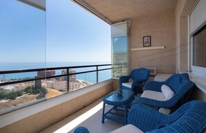Property grounds - Beachfront Complex El Coloso views, swimming pools, parking, Benalmadena Costa (Benalmadena)