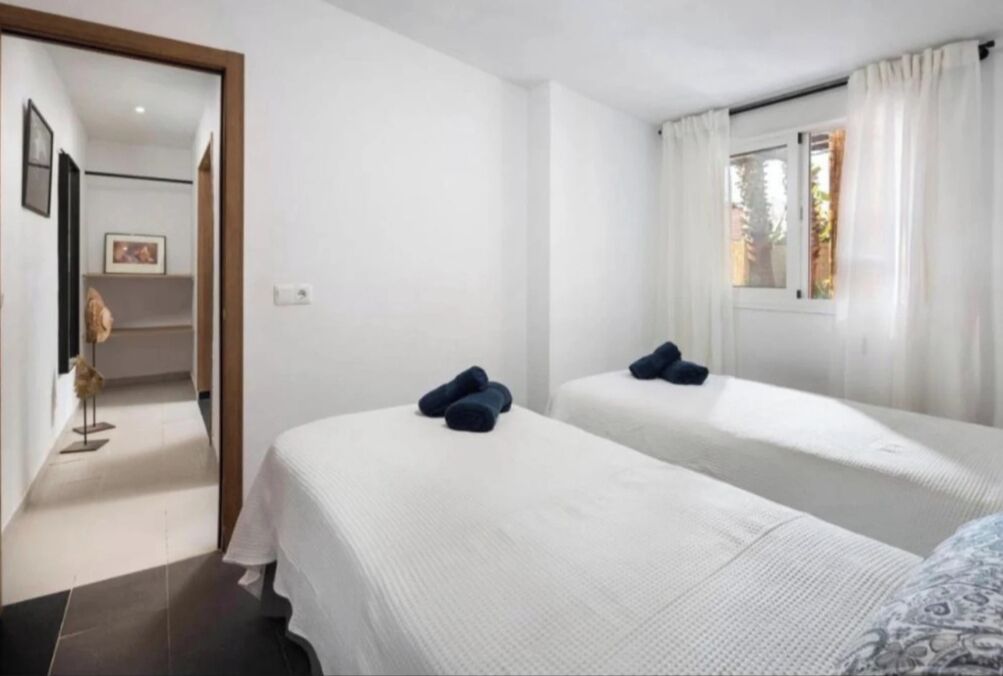 1 bedroom, in-room safe, iron/ironing board, travel cot