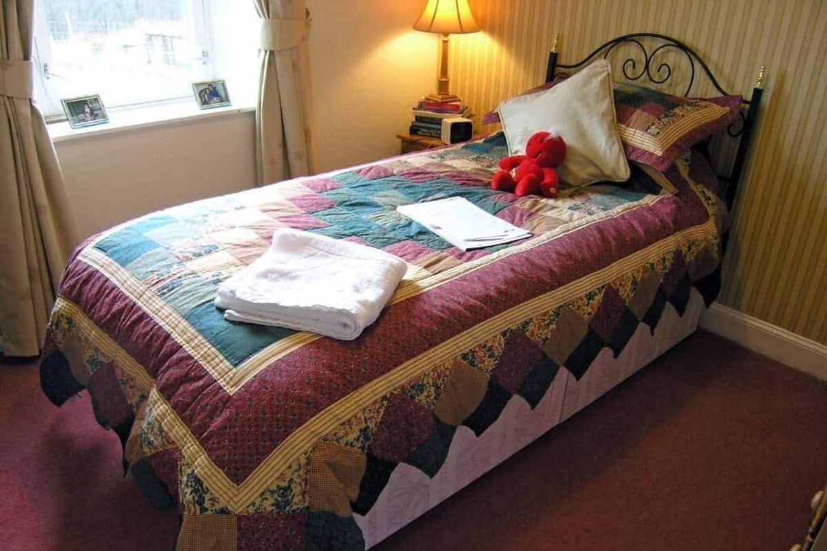 Standardenkeltværelse - udsigt til have