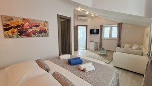 Comfort Üç Kişilik Oda, Balkon, Deniz Manzaralı
