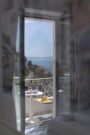 Interior - AMORE RENTALS - Villa Costa Incantata with Sea View and Jacuzzi (Amalfi)