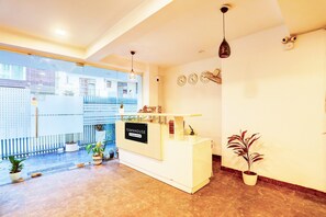 House | Reception - Super Townhouse Sector 52 (Gurugram)
