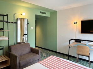 Unclassified image, 2 of 24, button