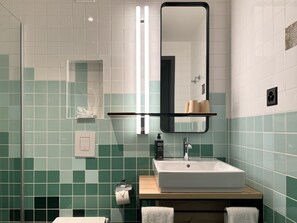 Unclassified image, 2 of 24, button