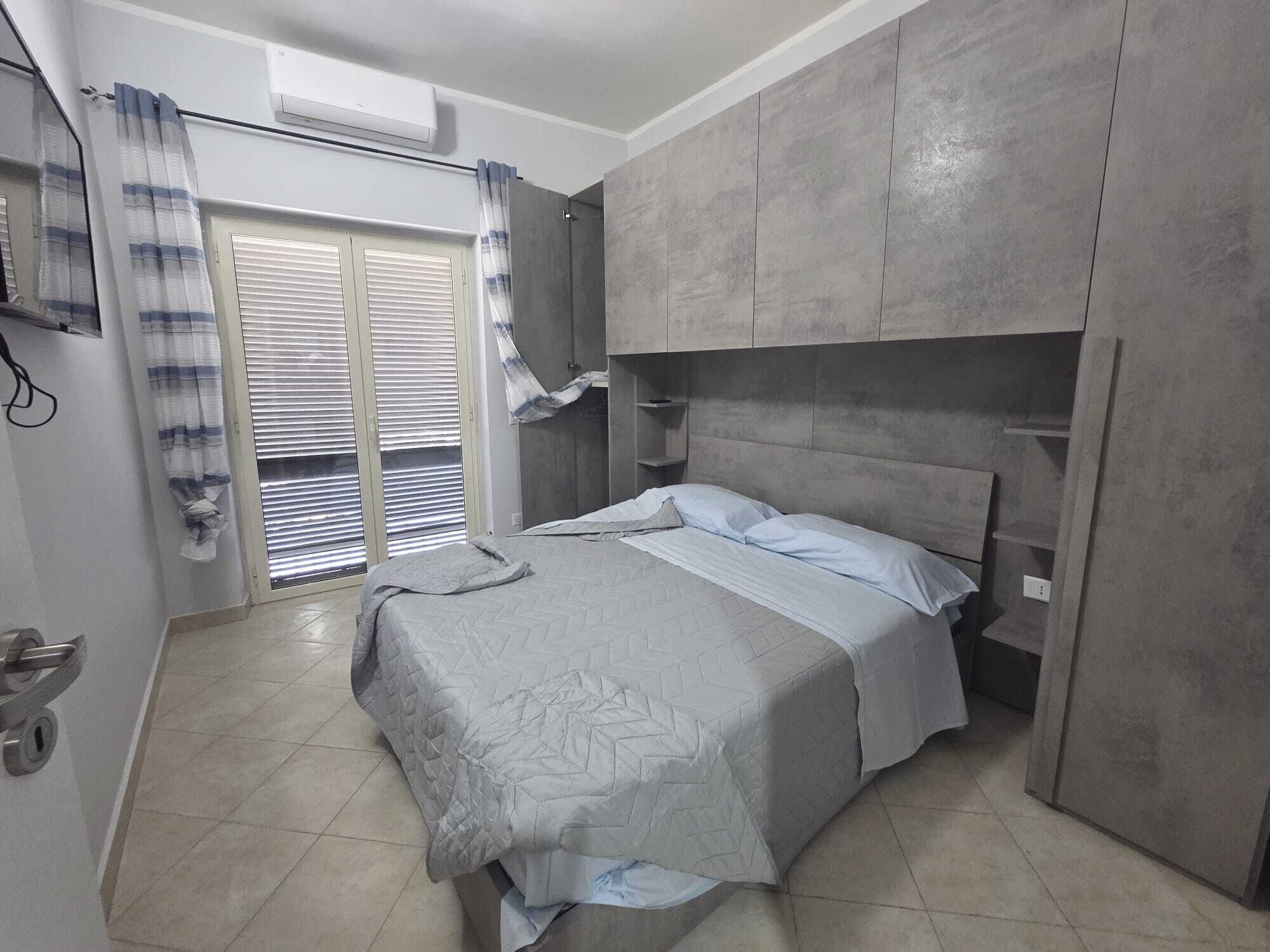 Deluxe Condo | Iron/ironing board, free WiFi