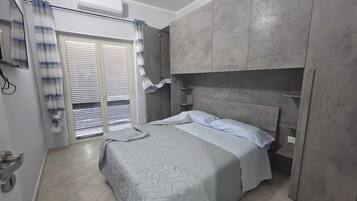 Deluxe Condo | Iron/ironing board, free WiFi