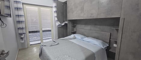 Deluxe Condo | Iron/ironing board, free WiFi