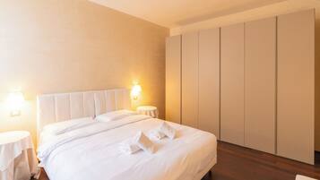 In-room safe, iron/ironing board, free WiFi