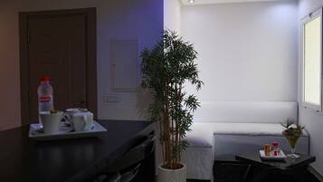 Executive Suite | Free WiFi