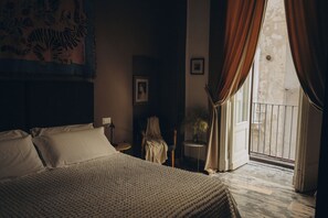 Unclassified image, 5 of 25, button - CASA FANZAGO (Napoli)