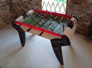 Games room - Fully Renovated Cottage in Basse Corrèze, Sleeps 8, Quiet and Scenic (Beynat)