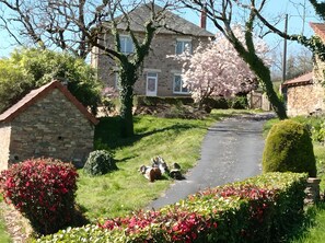 Unclassified image, 4 of 25, button - Fully Renovated Cottage in Basse Corrèze, Sleeps 8, Quiet and Scenic (Beynat)