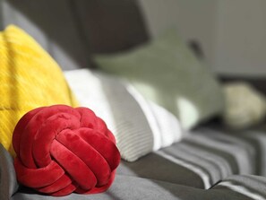 Luokittelematon kuva, 2 kautta 18, painike