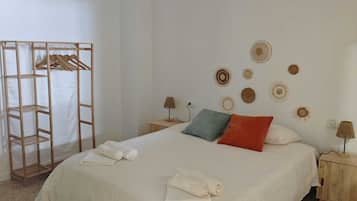 1 bedroom, internet, bed sheets