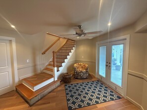 Interior - Enjoy waterfront home on Charlotte Harbor. Available Winter '26/Spring '27 (Punta Gorda)
