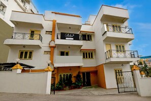 House | Exterior - Collection O Irrum Manzil Metro Station (Hyderabad)