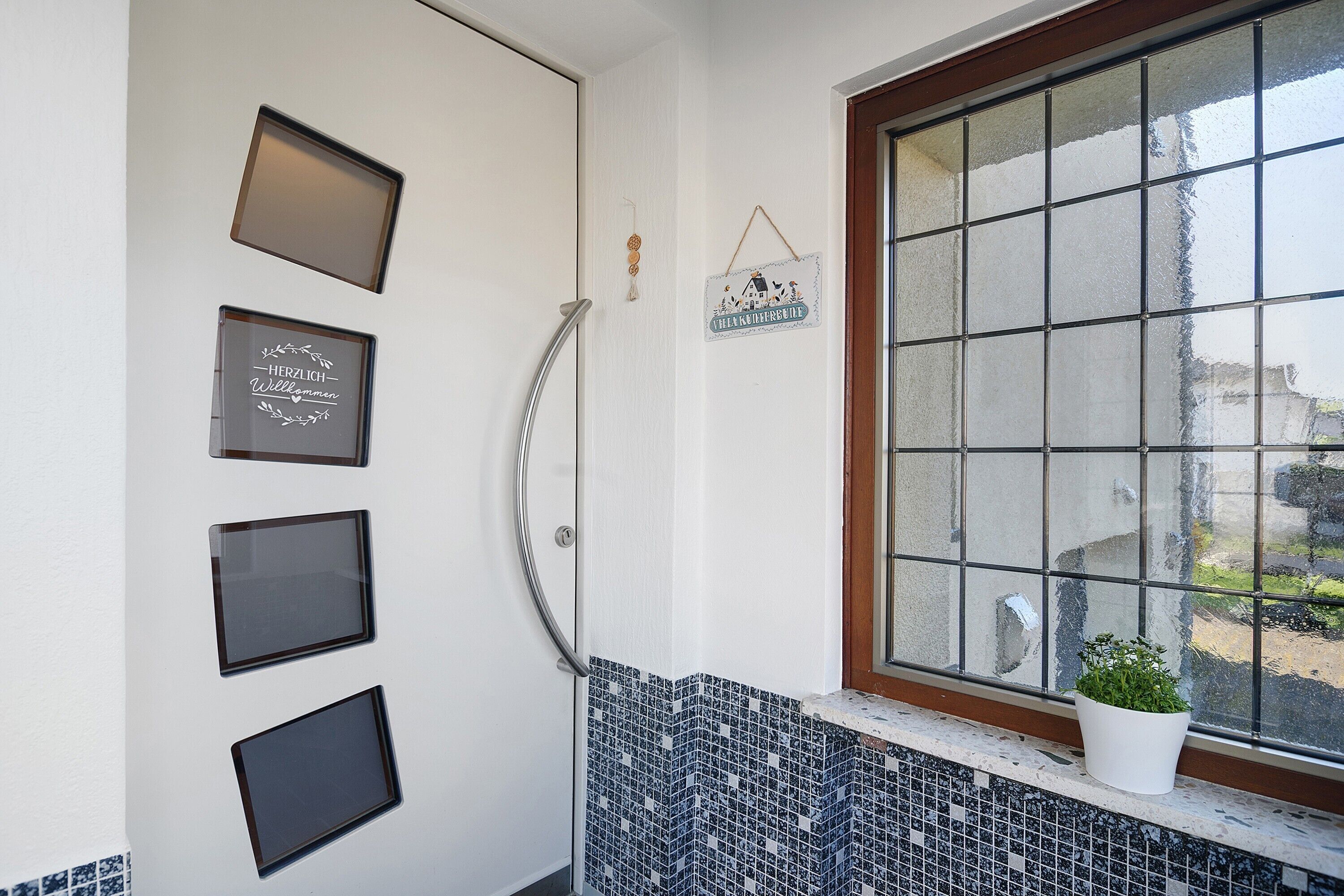 Douche, sèche-cheveux, serviettes fournies