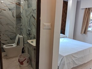 Unclassified image, 3 of 10, button - Shiv Dham Hotel & Banquet  (Varanasi)