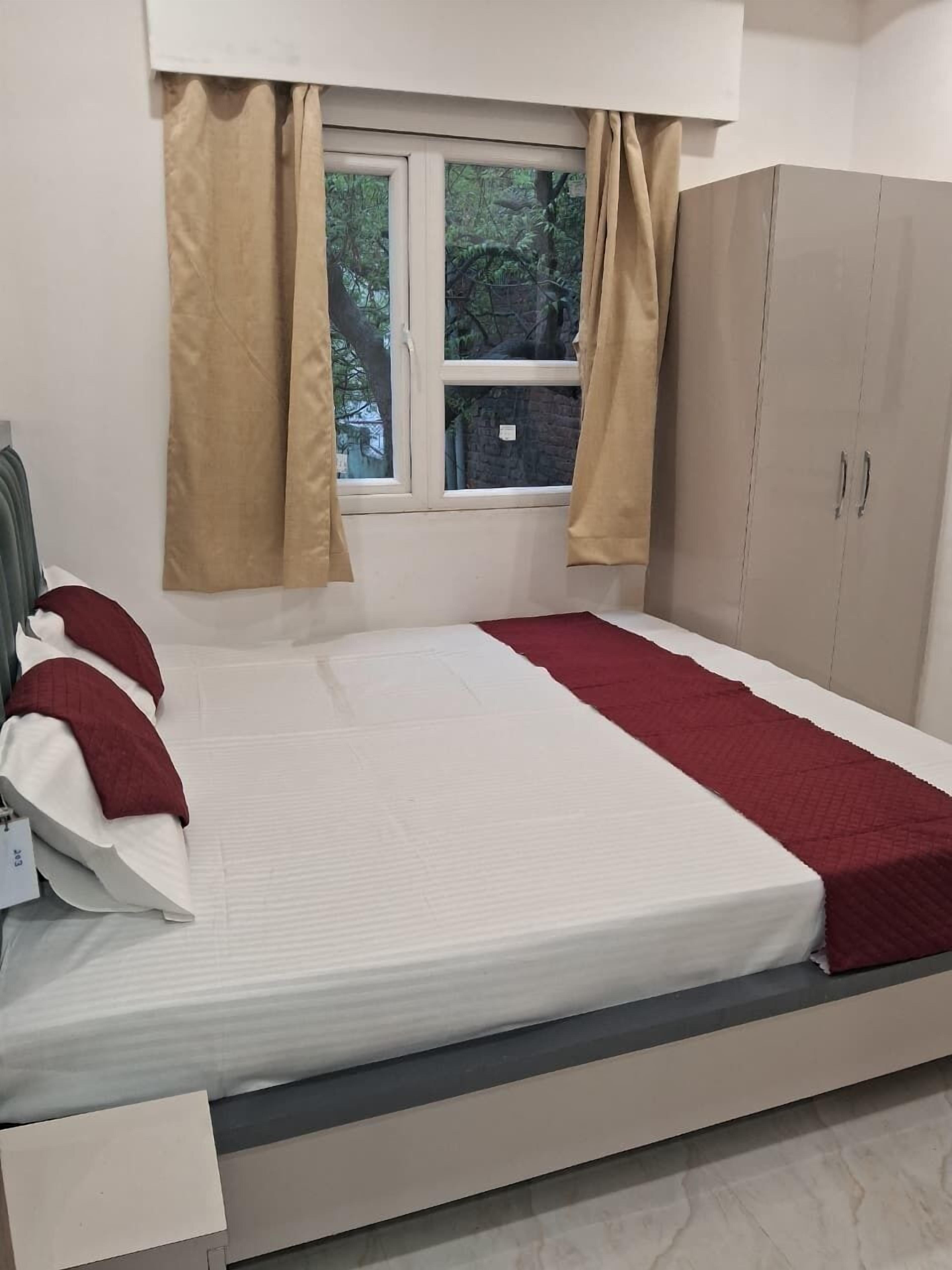 ห้องดีลักซ์สวีท, หลายห้องนอน, ระเบียง, วิวเมือง | ด้านหน้าที่พัก