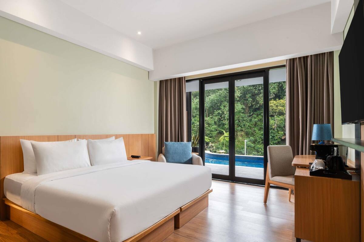 Room, 1 Double Bed, Balcony (Privilege - Lagoon access)
