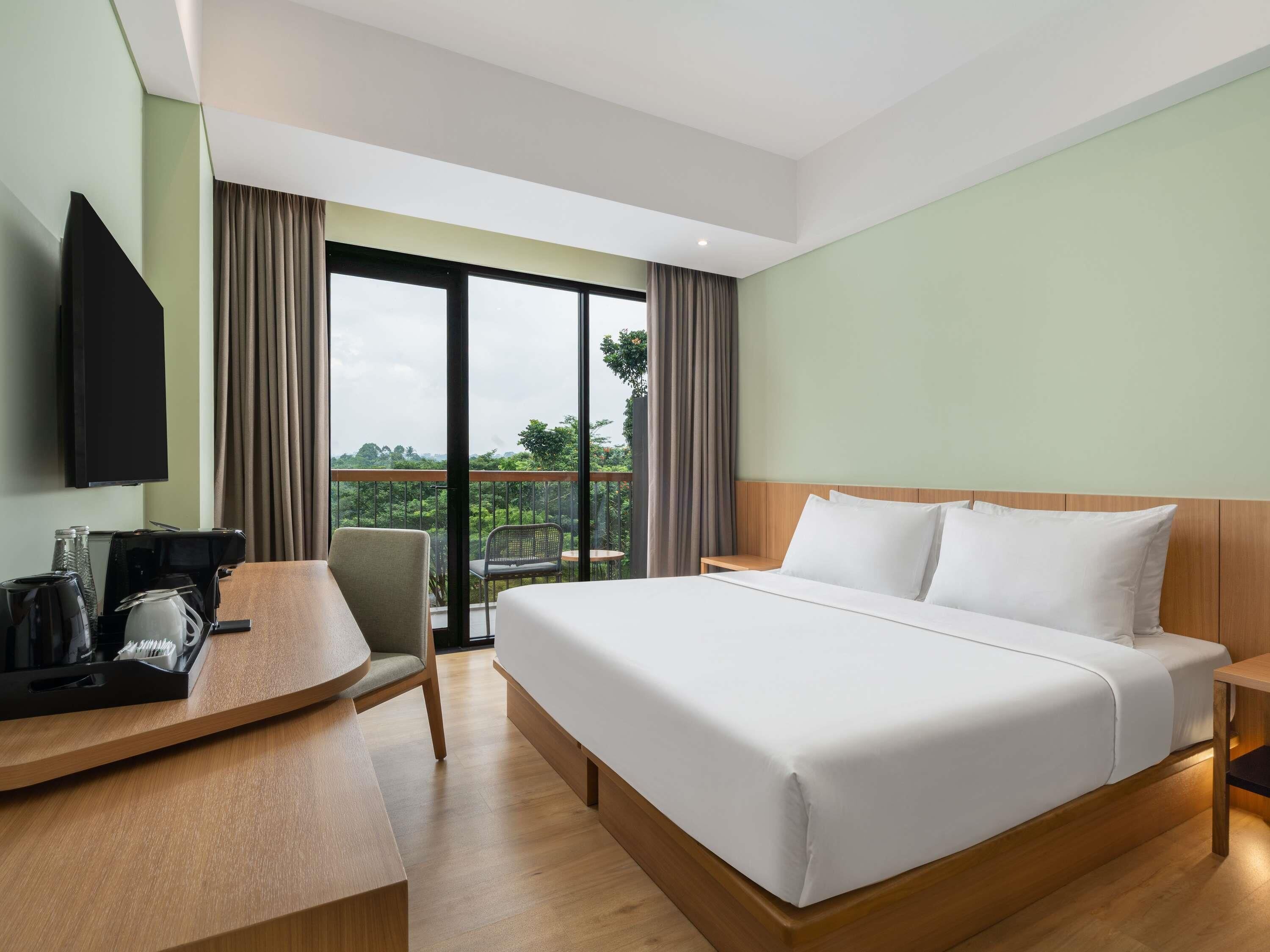 Privilege, Room, 1 Double Bed, Balcony, Pool View