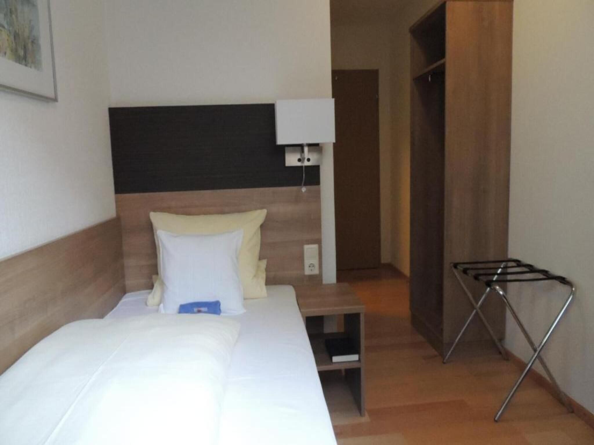 Desk, free WiFi, bed sheets