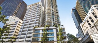 Brisbane City Retreat With Private Balcony