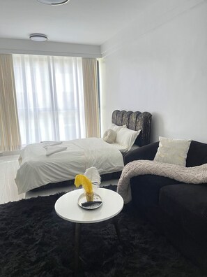 1 bedroom, iron/ironing board, Internet, bed sheets - Modern studio close to JKIA and SGR Syokimau (Nairobi)