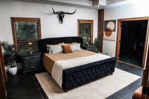 4 bedrooms, iron/ironing board, free WiFi, bed sheets