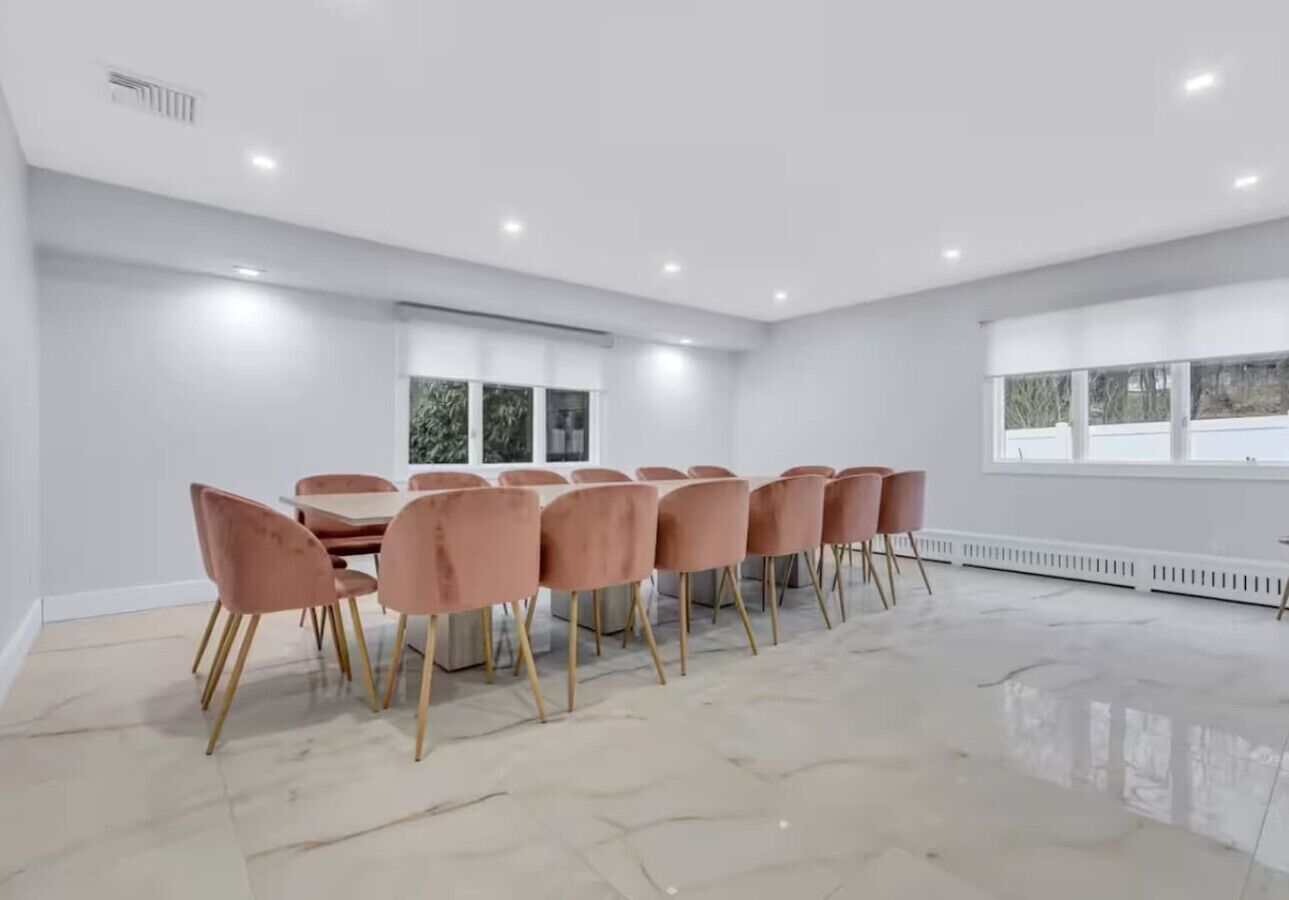 บ้านพัก | 8 ห้องนอน