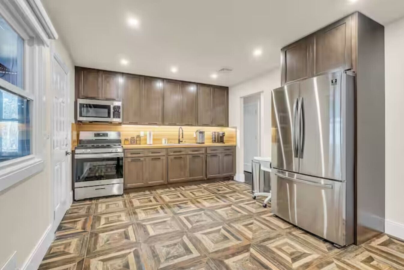 บ้านพัก | 8 ห้องนอน