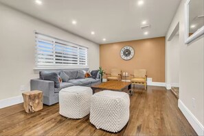 House | 8 bilik tidur 