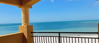 Vista del Mar Villa by GoldenCoastRentals