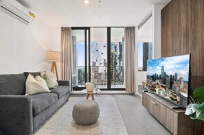 Apartment | Living room - 2-bed High-rise Apartment With Pool & Gym (Melbourne)
