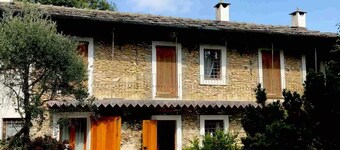 Envie, authentic Monte Bracco Rural House: 2400sqm Park between Saluzzo and Langhe