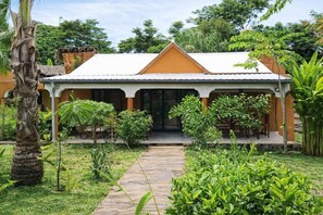 Exterior - Villa de luxe, Cuisine Equipée, Piscine Privée, 2 salles de bains, Nosy Be (Nosy Be)