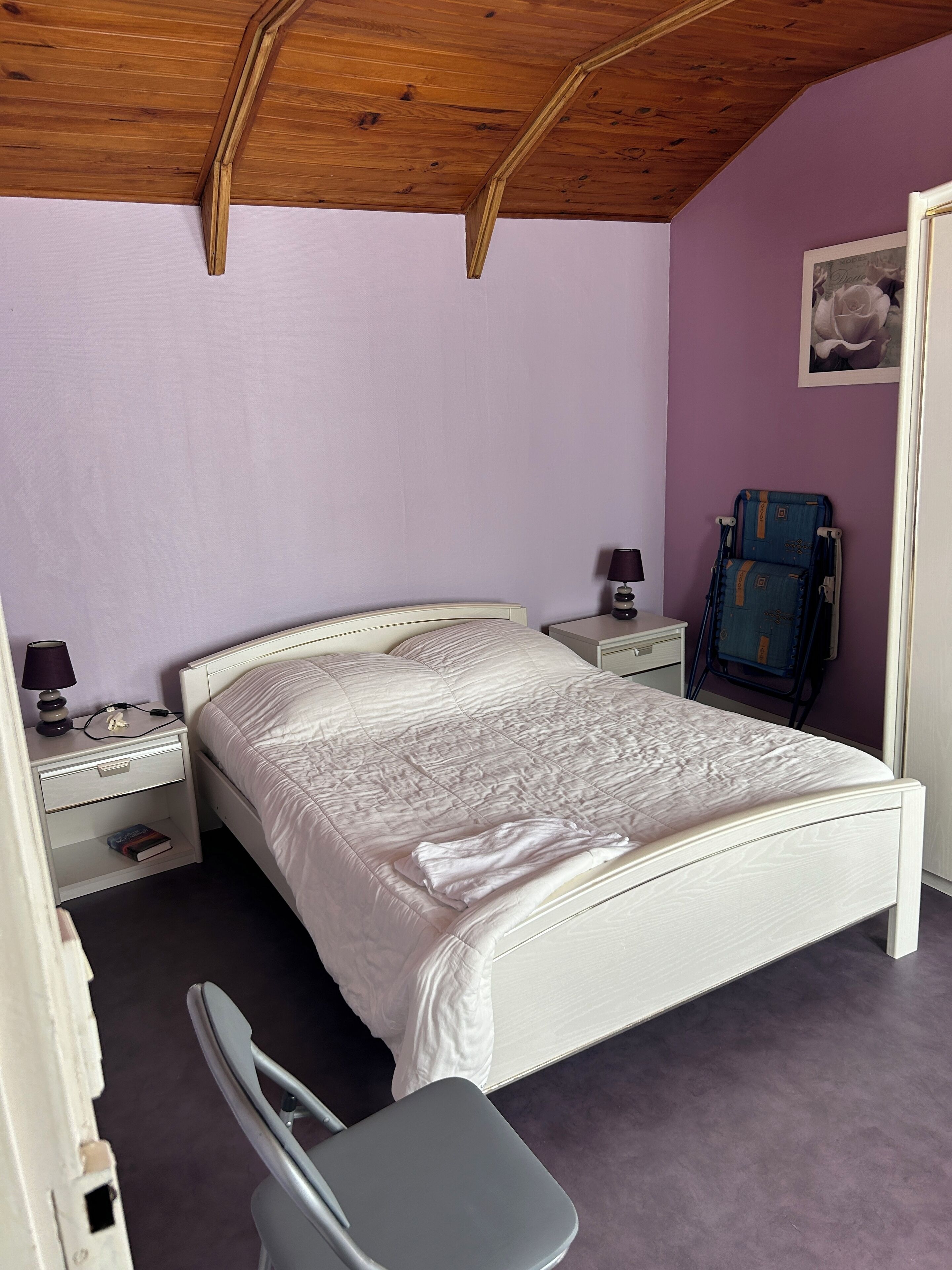 2 bedrooms, iron/ironing board