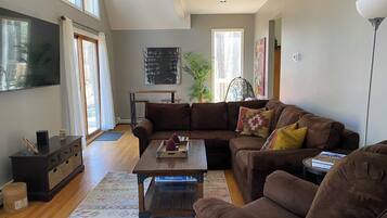 Télévision, cheminée