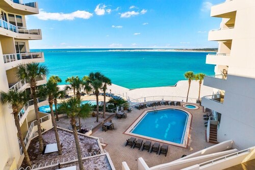🏖️East Pass Towers 105 - Emerald Breeze | Gulf Front | Pool🏖️