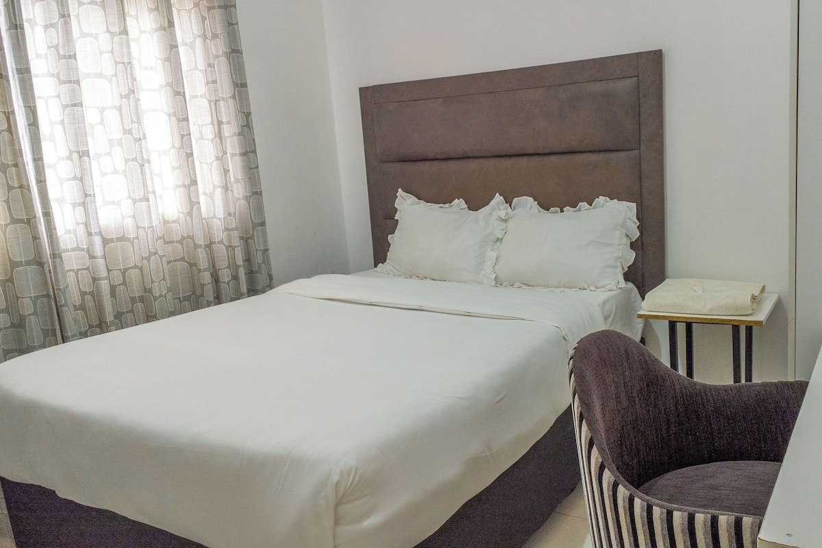 Quarto standard, vista para o pátio | Wi-Fi de cortesia, roupa de cama