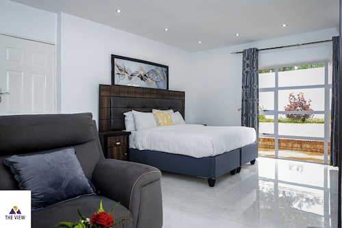 The View Luxury Guest House