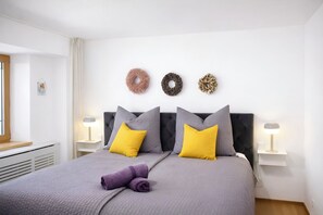 2 bedrooms, Internet, bed sheets